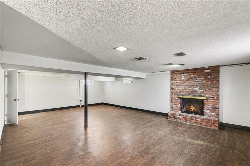 8806 Ford Avenue — photo 13