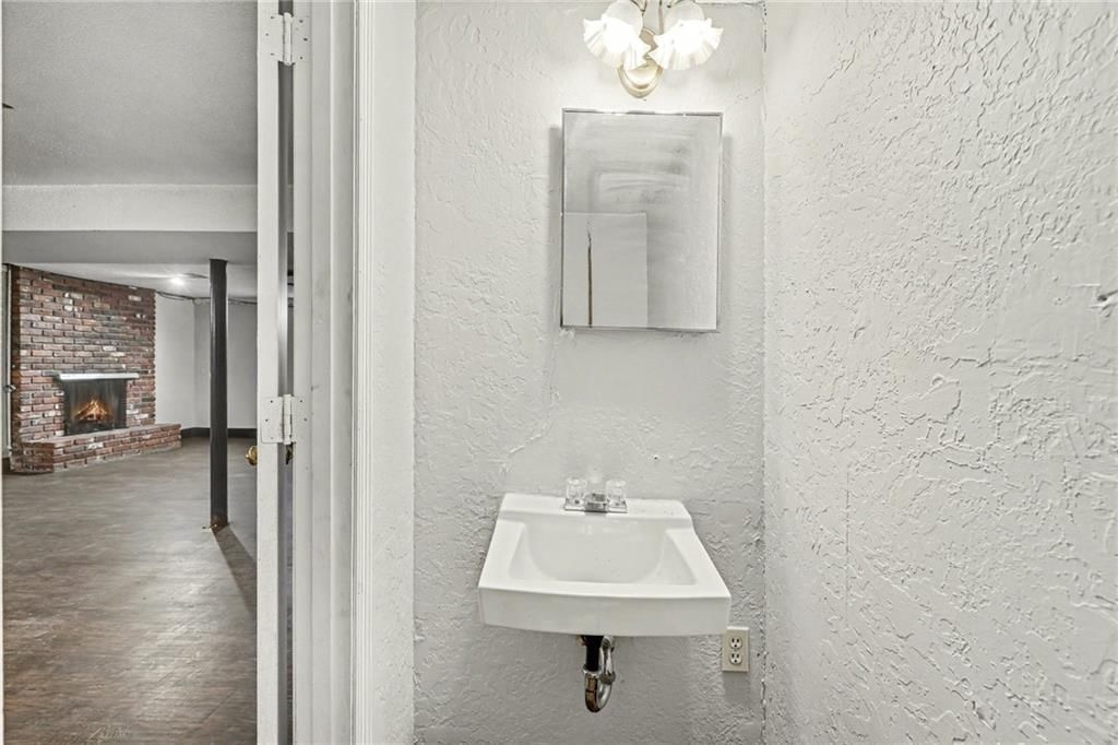 8806 Ford Avenue — photo 14