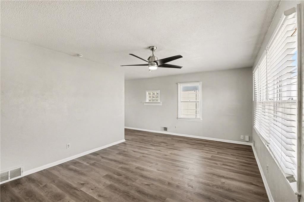 8704 Kentucky Avenue — photo 6