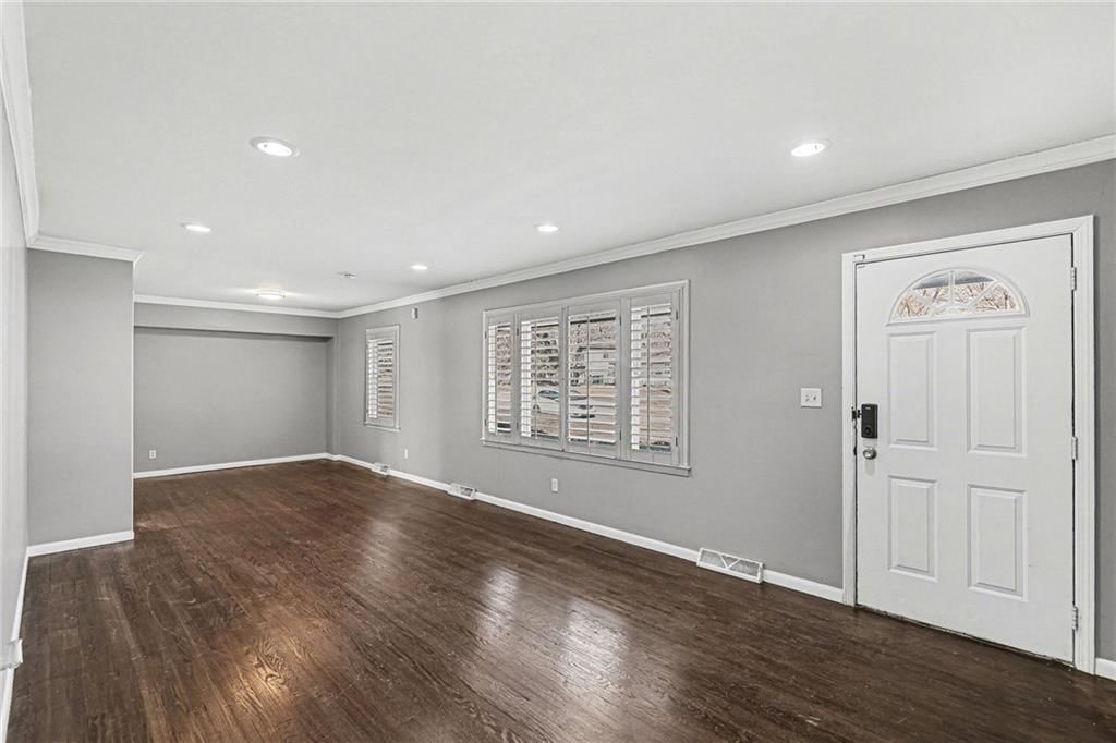 8002 Evanston Avenue — photo 4