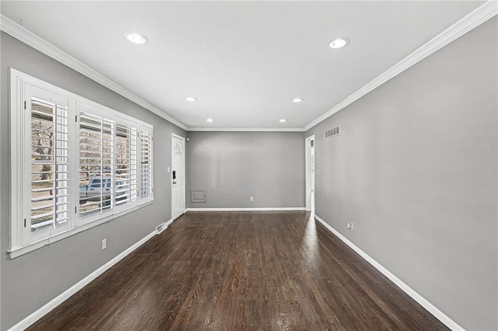 8002 Evanston Avenue — photo 8