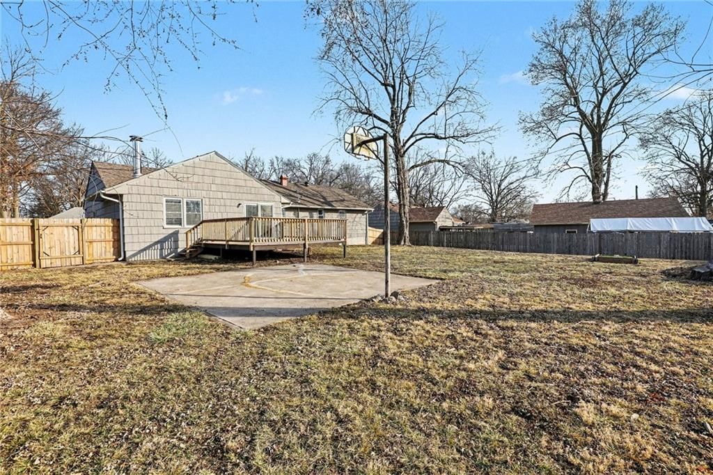 8002 Evanston Avenue — photo 29