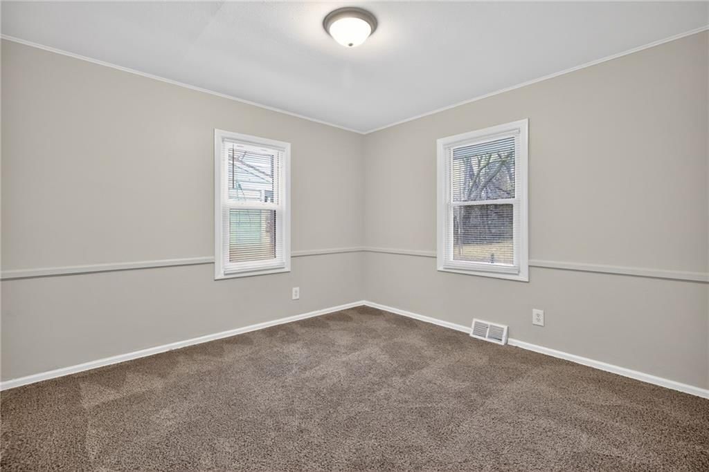 2920 Longwood Avenue — photo 10