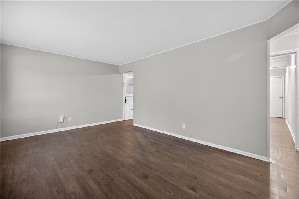 2920 Longwood Avenue — photo 12