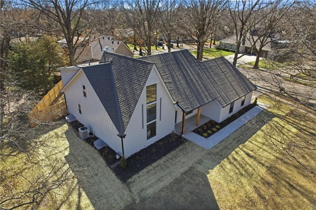 10070 Hemlock Drive — photo 43