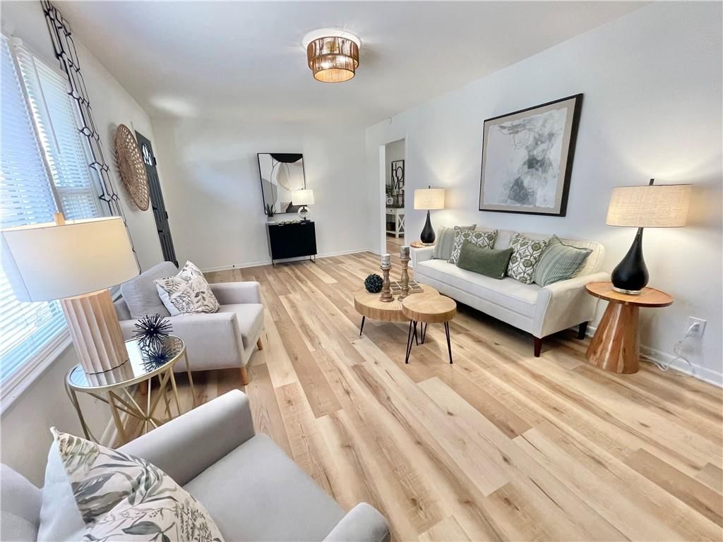 16014 Speaker Avenue — photo 3
