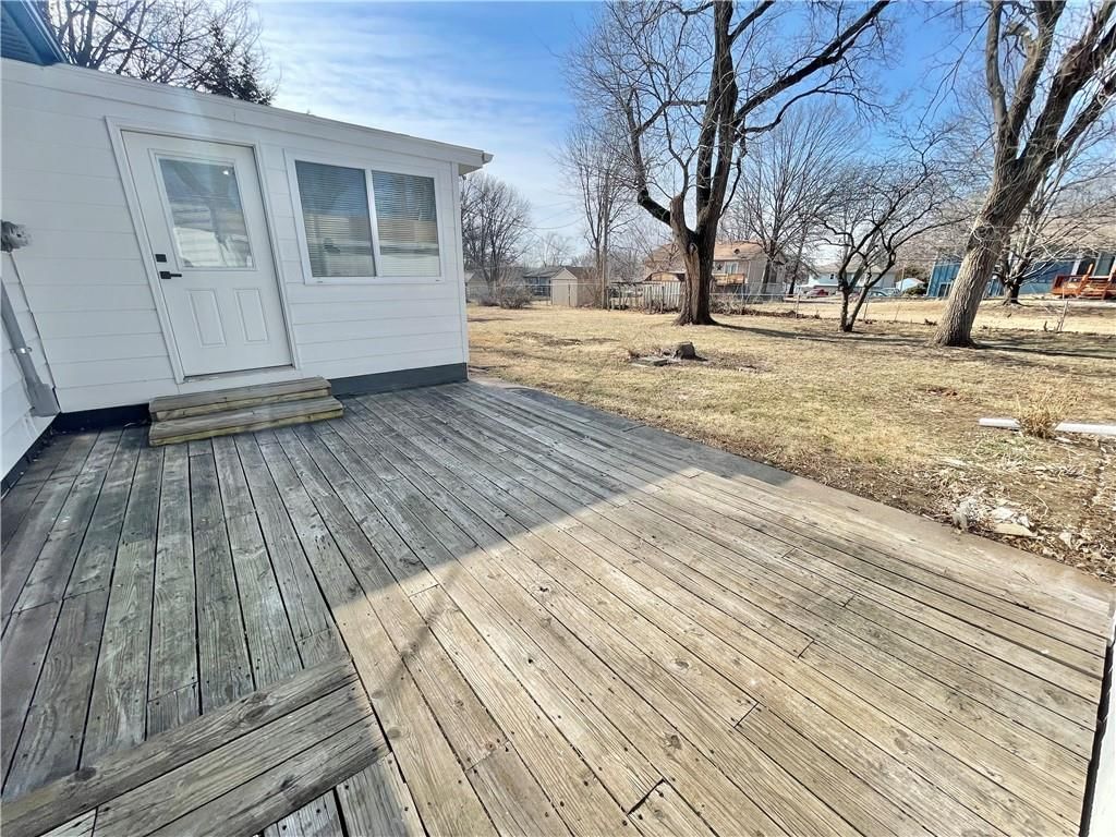 16014 Speaker Avenue — photo 23