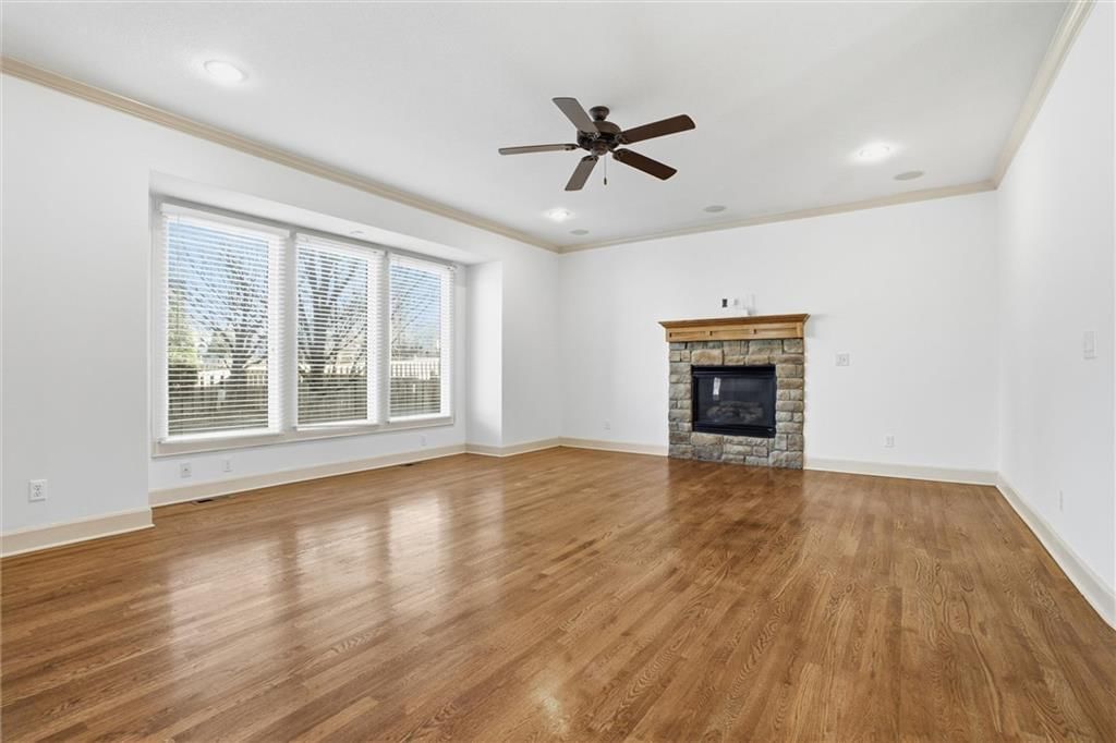 2300 Silver Spring Lane — photo 6