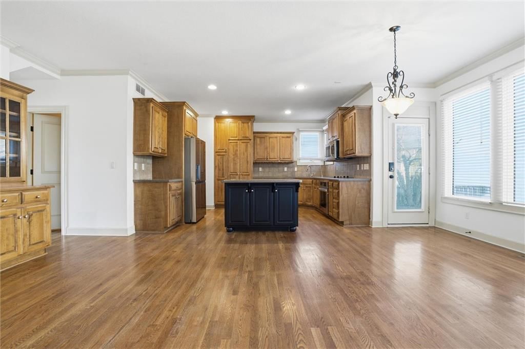 2300 Silver Spring Lane — photo 10