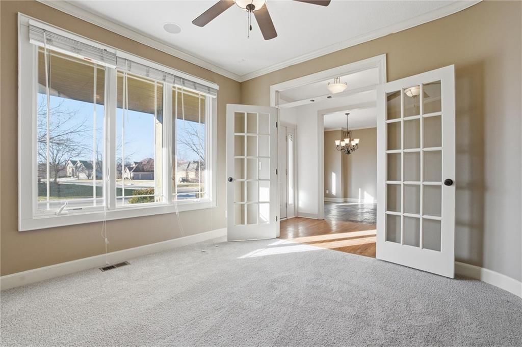2300 Silver Spring Lane — photo 15