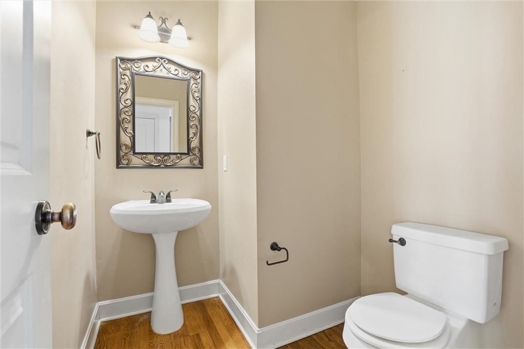 2300 Silver Spring Lane — photo 20