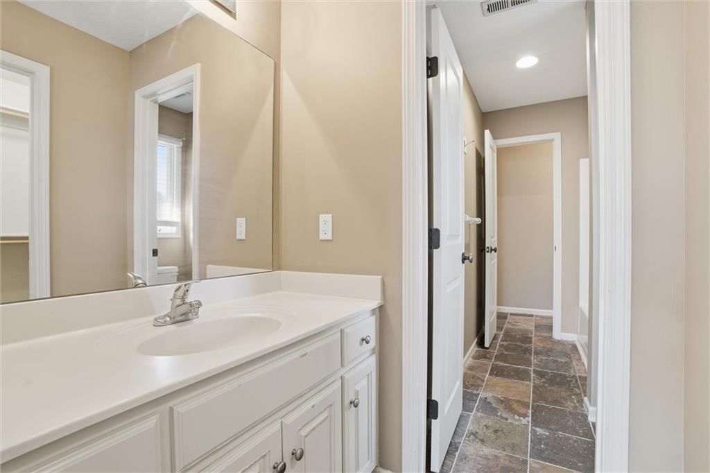 2300 Silver Spring Lane — photo 33
