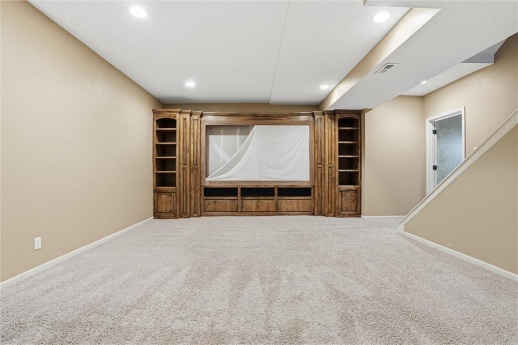 2300 Silver Spring Lane — photo 36