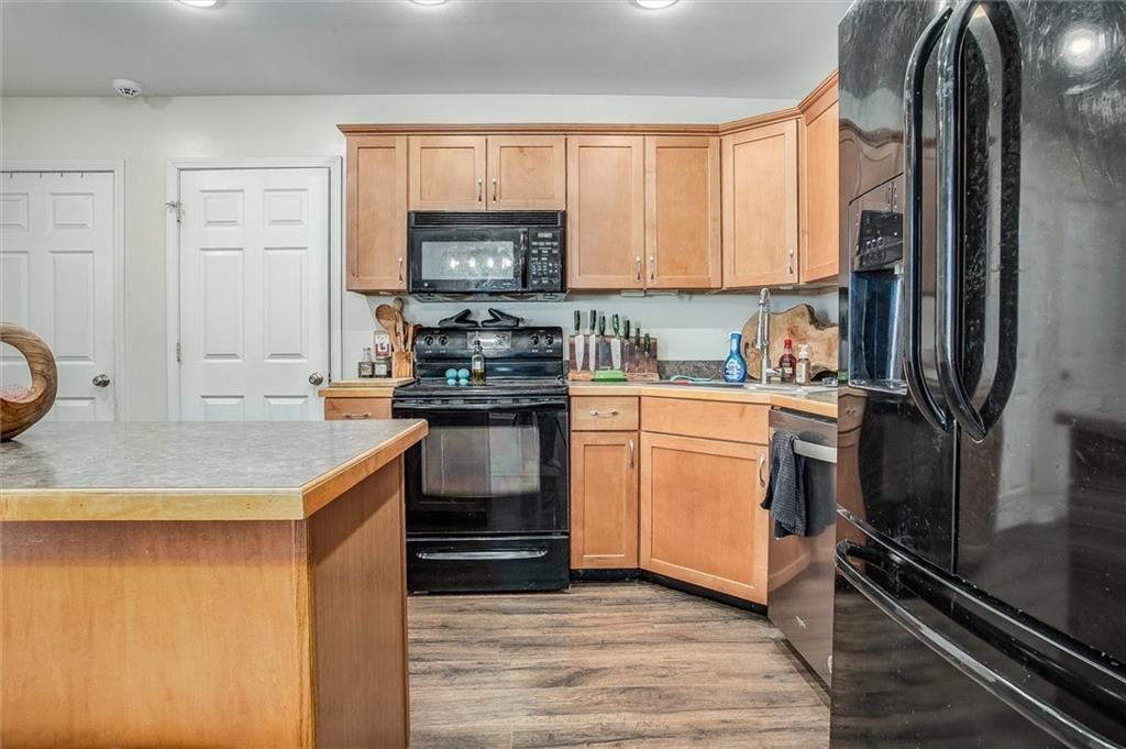 946 E Market Street — photo 10