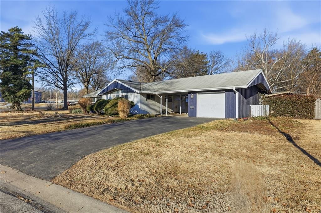 7725 Lamar Avenue — photo 2