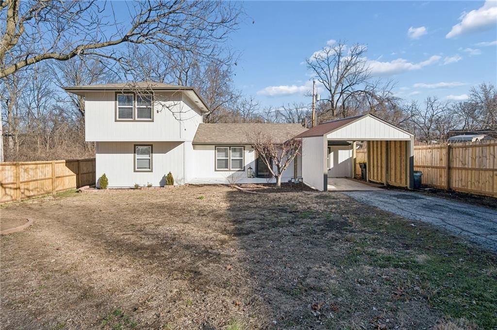 1109 S Woodbury Street, Independence, MO