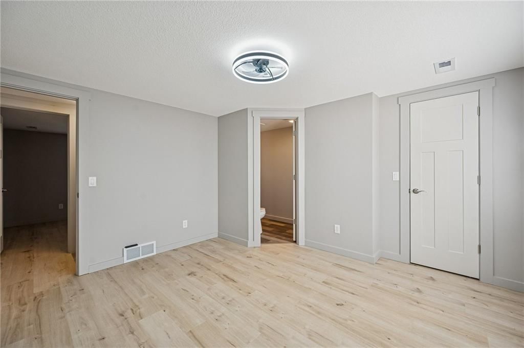1109 S Woodbury Street — photo 14