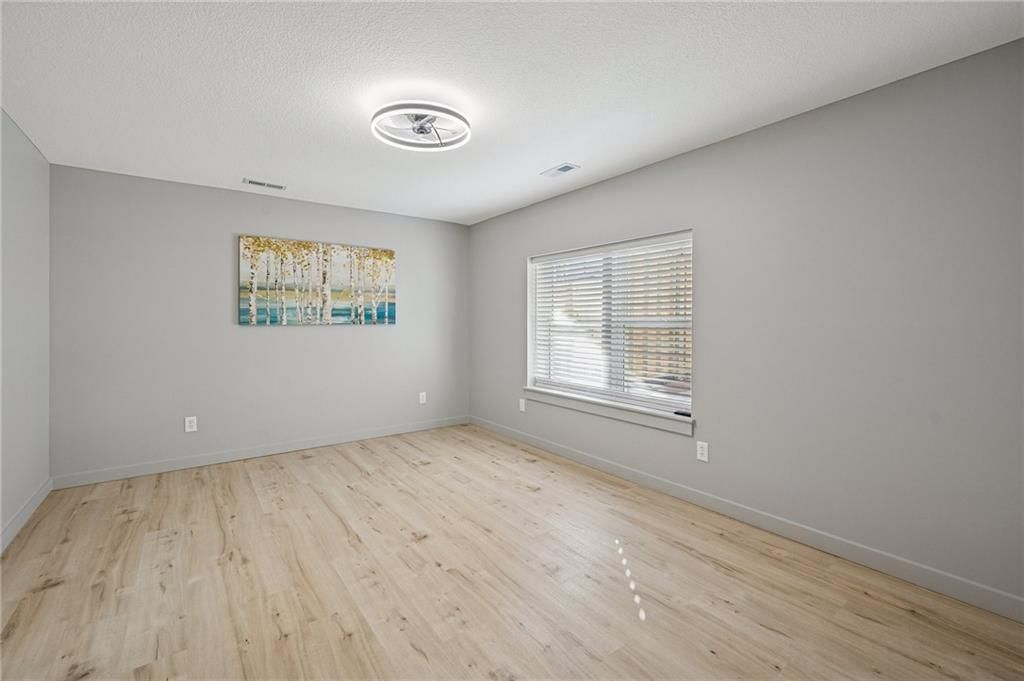 1109 S Woodbury Street — photo 17
