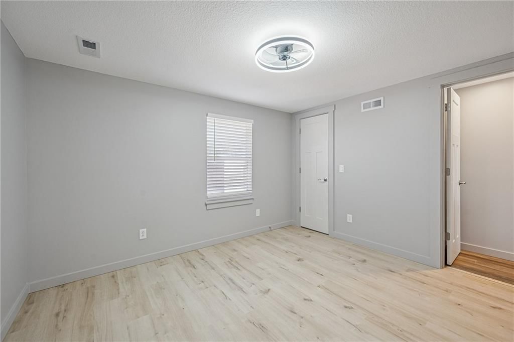 1109 S Woodbury Street — photo 25