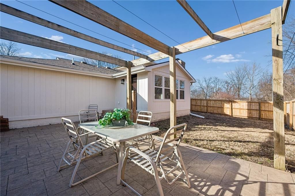 1109 S Woodbury Street — photo 29