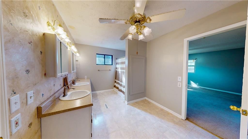 6004 NE Amazonia Road — photo 19