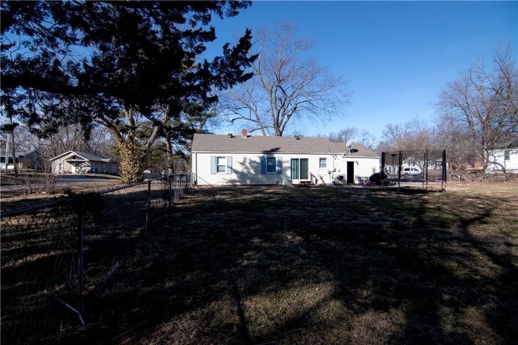 5433 Willow Avenue — photo 20