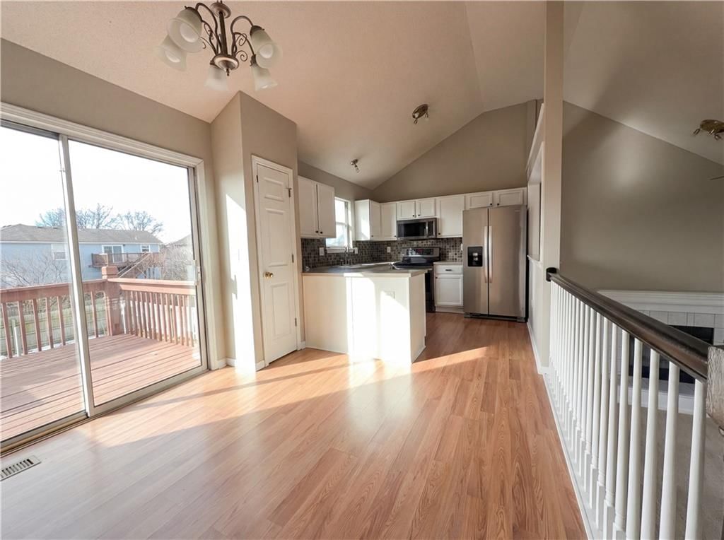 31331 W 172nd Terrace — photo 2