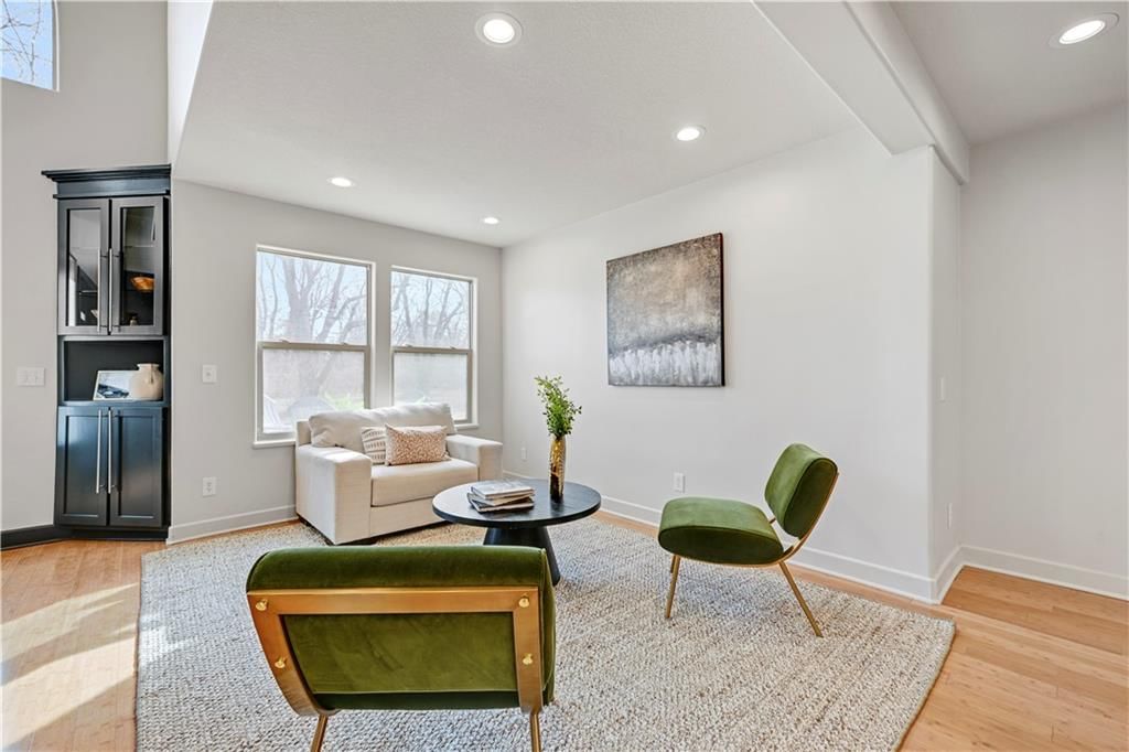 9515 Lee Boulevard — photo 13