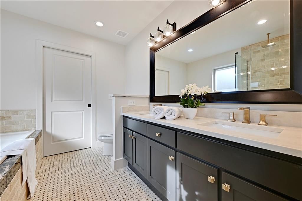 9515 Lee Boulevard — photo 24
