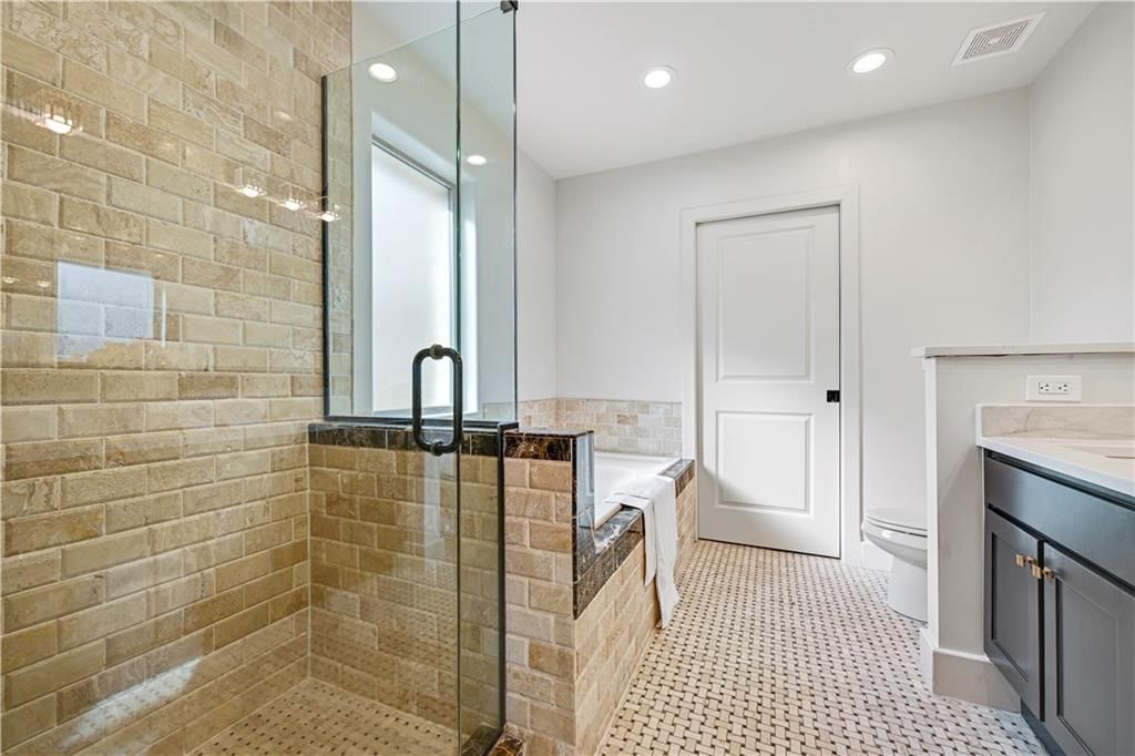 9515 Lee Boulevard — photo 25
