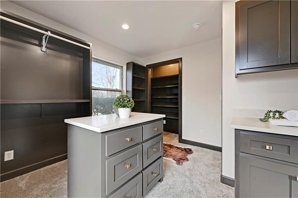 9515 Lee Boulevard — photo 27