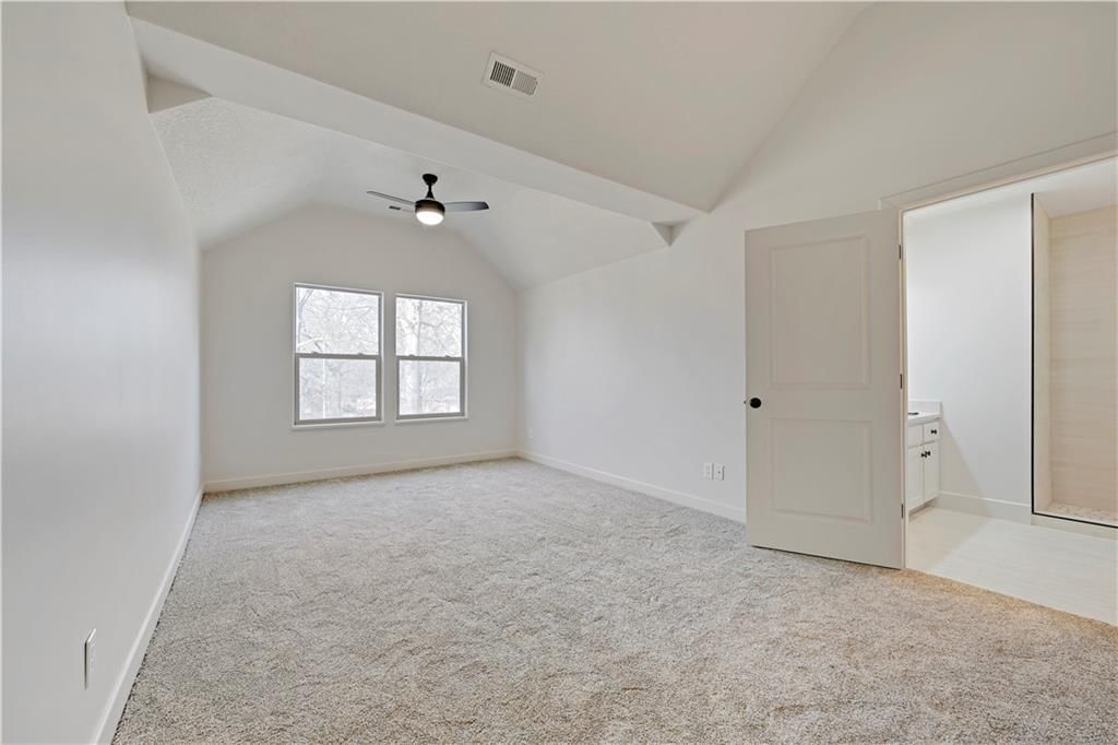 9515 Lee Boulevard — photo 37