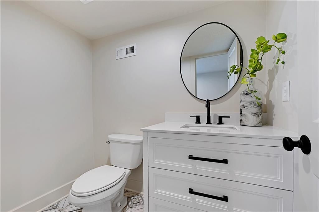 9515 Lee Boulevard — photo 45