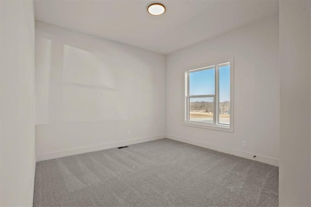 1227 Larkspur Place — photo 14