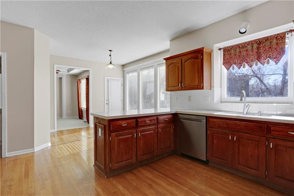 6715 W 148th Terrace — photo 8