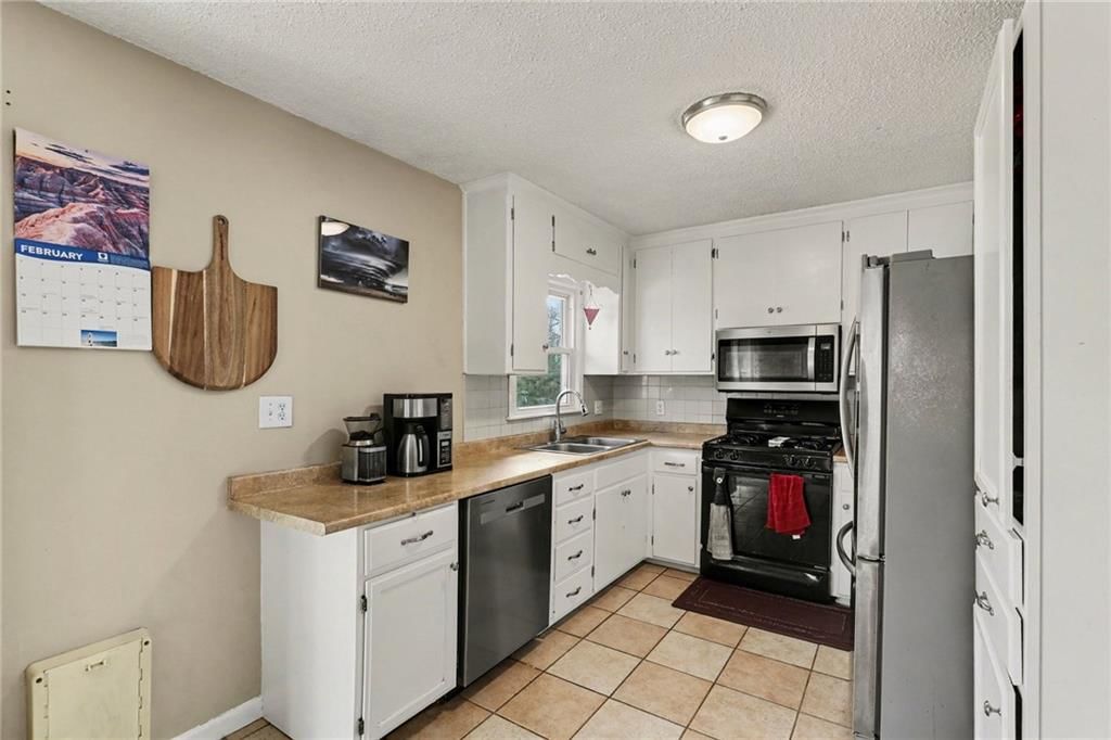 4745 Slater Street — photo 10