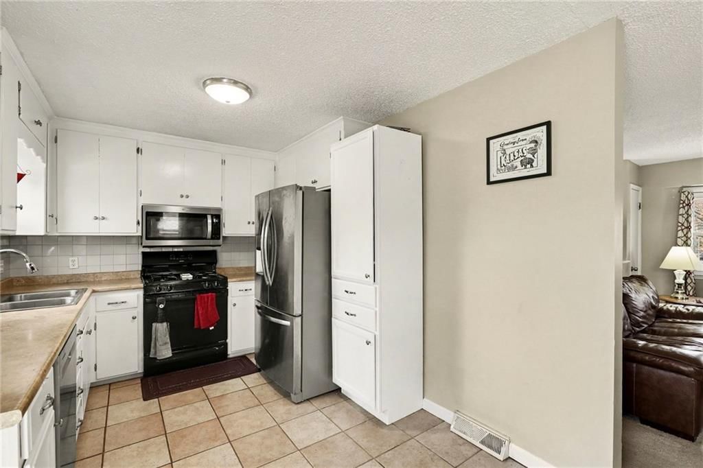 4745 Slater Street — photo 11