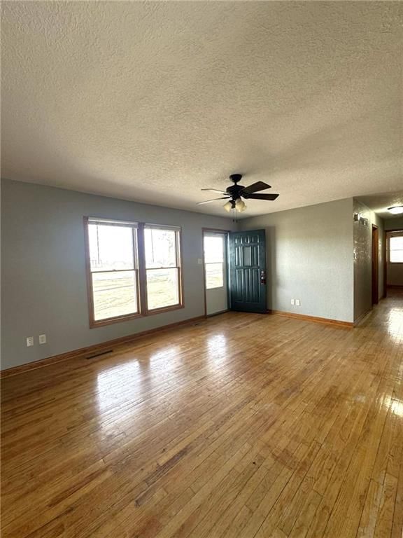1409 College Drive — photo 3