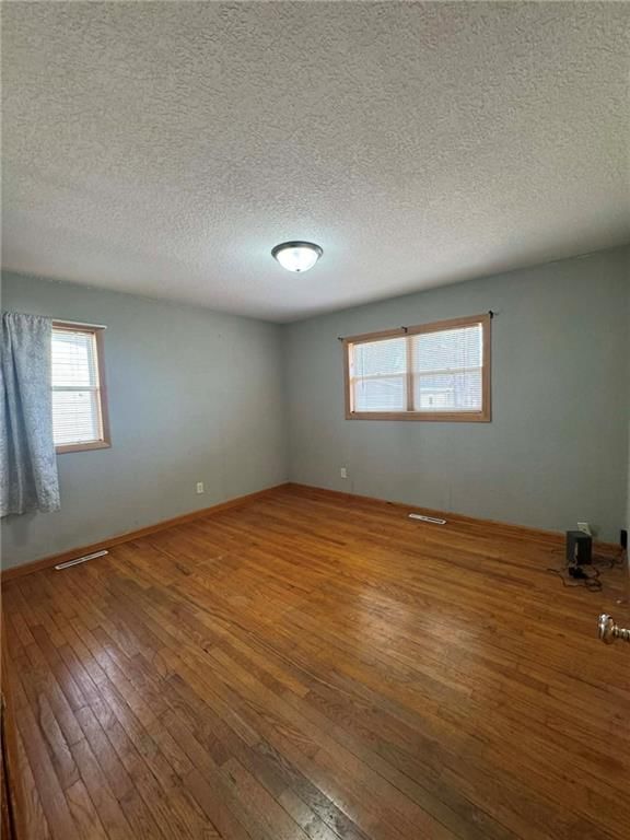 1409 College Drive — photo 7