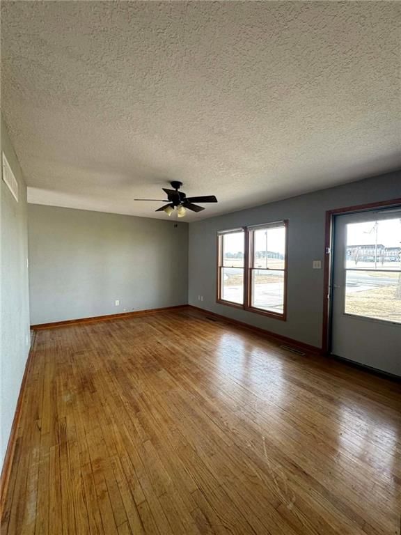1409 College Drive — photo 8