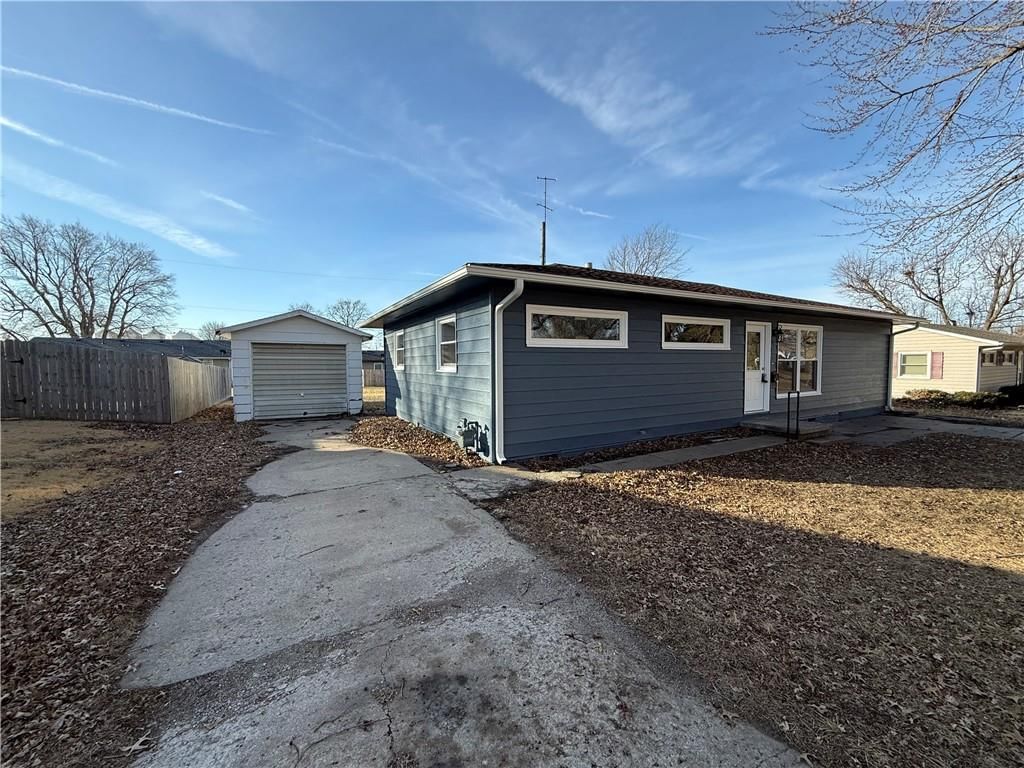 109 sioux Street — photo 2