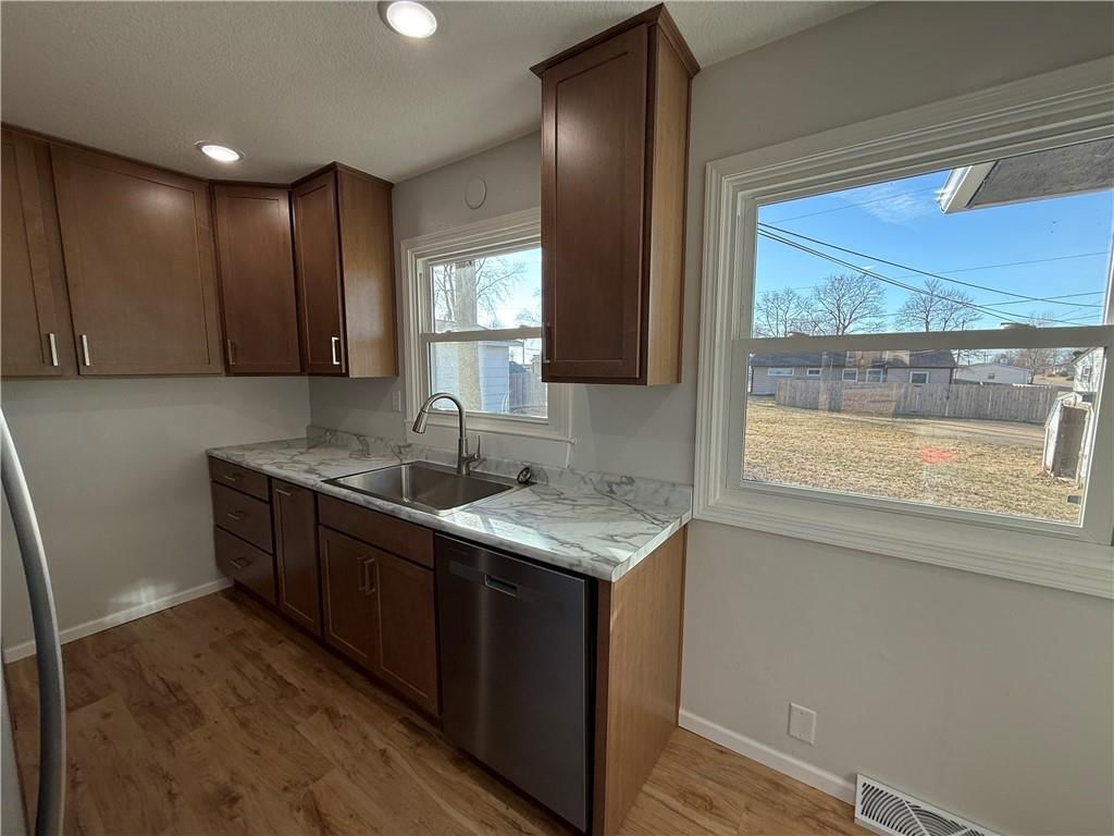 109 sioux Street — photo 10