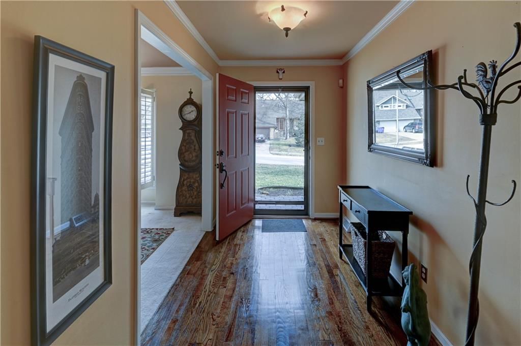 6512 Widmer Road — photo 2
