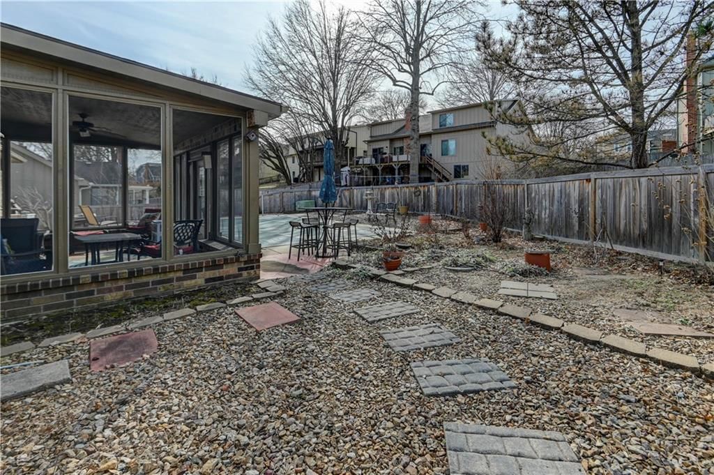6512 Widmer Road — photo 63