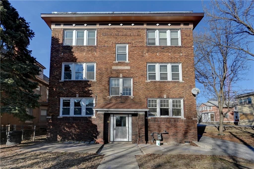 206 W 34th Street, Kansas City, MO