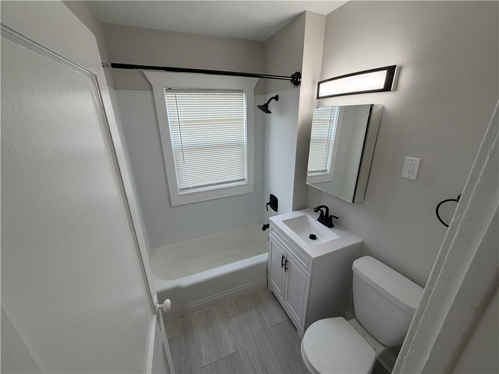 206 W 34th Street — photo 8