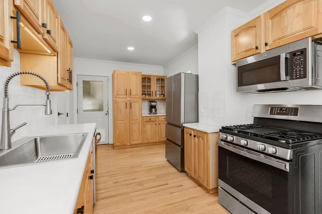 4525 Bell Street — photo 10