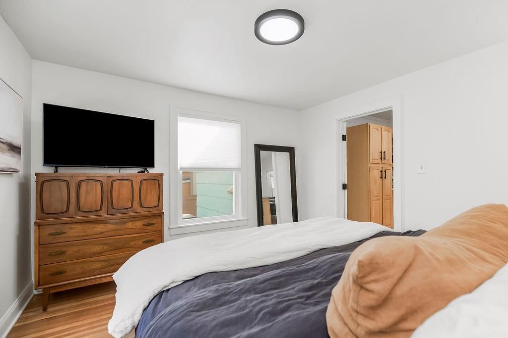 4525 Bell Street — photo 22