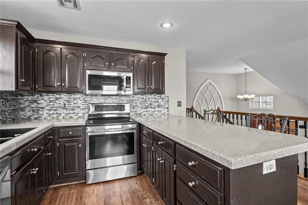 341 N Pine Street — photo 11