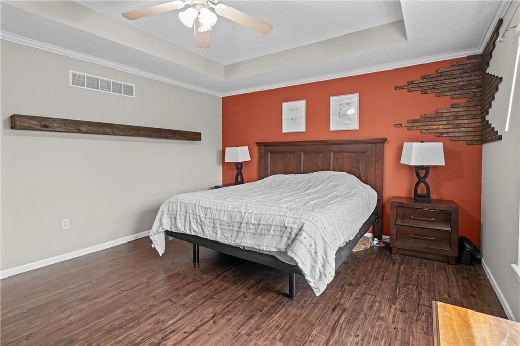 341 N Pine Street — photo 15